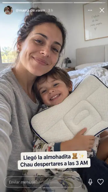 Mamá e hijo con su almohada Sentia Kids